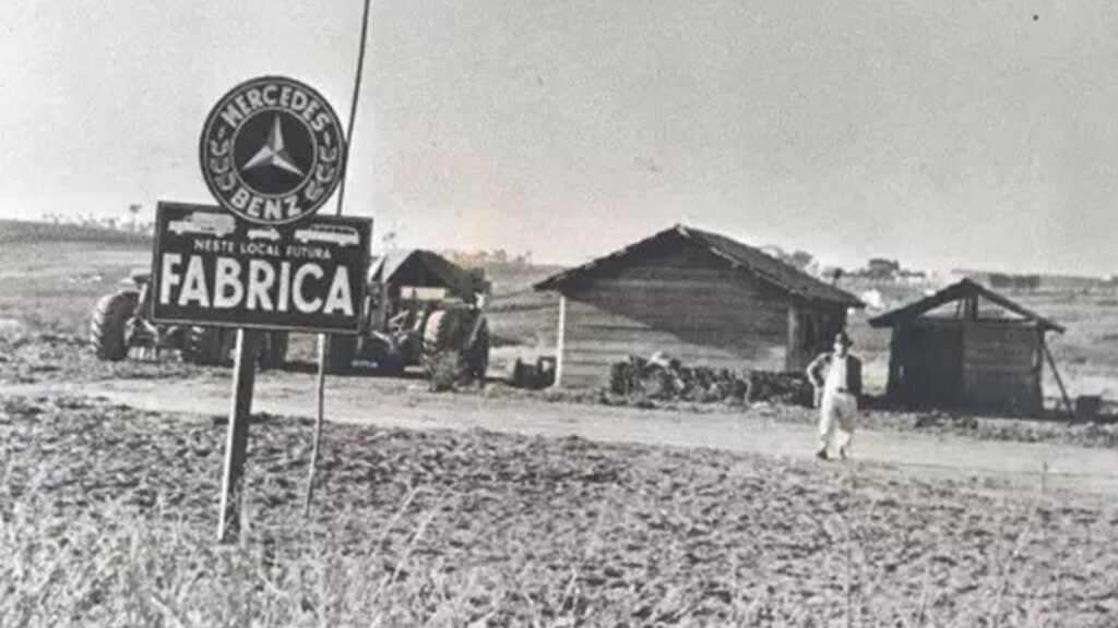 Alfred Jurzykowski comprou o terreno e construiu toda a fábrica sozinho, sem emprestar dinheiro nem dos bancos e nem da Daimler-Benz!