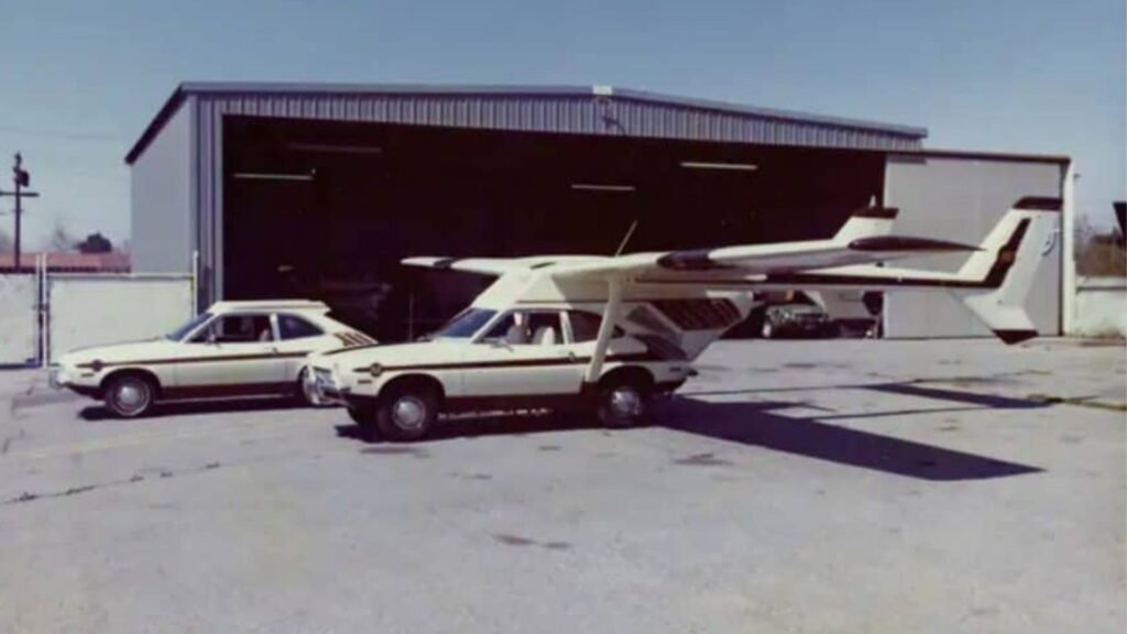 O Mizar era uma estrutura com motor e asa de avião encaixável num automóvel e o carro usado para testar e divulgar o projeto foi o compacto Ford Pinto.