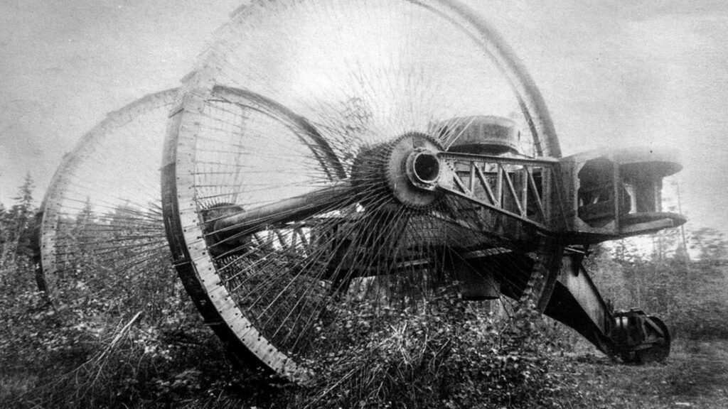 O Czar Nicolau II investiu uma grande soma em dinheiro para tirar o projeto de Lebedenko do papel e, por isso, ficaria conhecido como Tzar Tank.