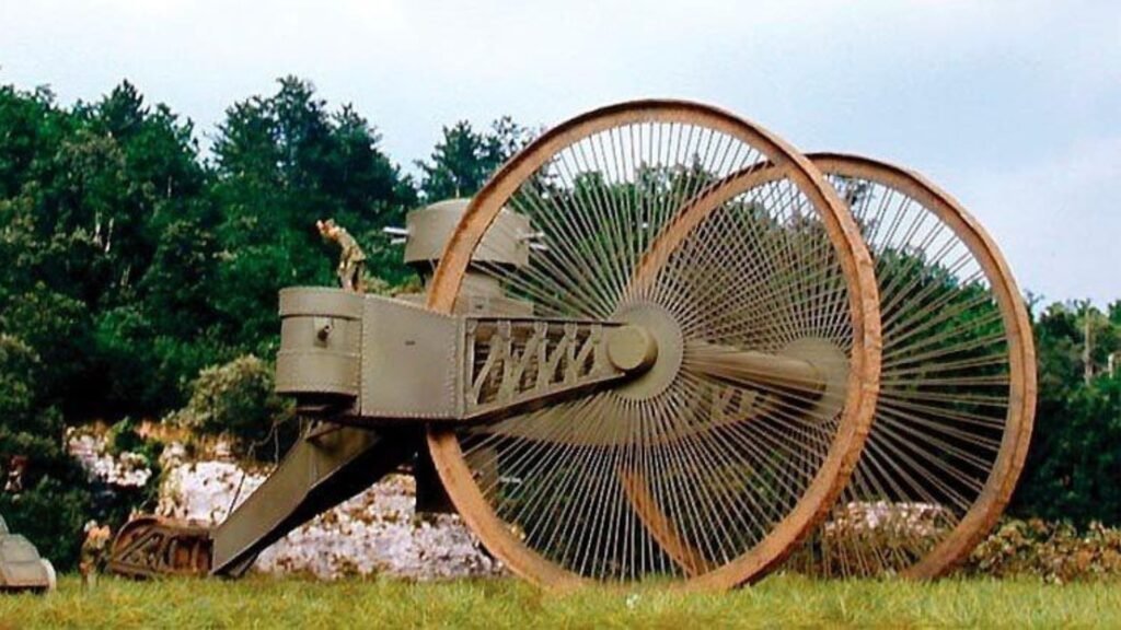 Apesar da aparência intimidante, ele era muito muito pesado, lento, com raio de ataque limitado e ainda era alvo fácil para ataques inimigos, dessa forma o Tzar Tank foi reprovado.